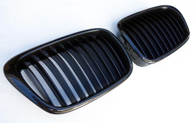 BMW E39 Carbon Black Grills 96-03 – OriginalEuro